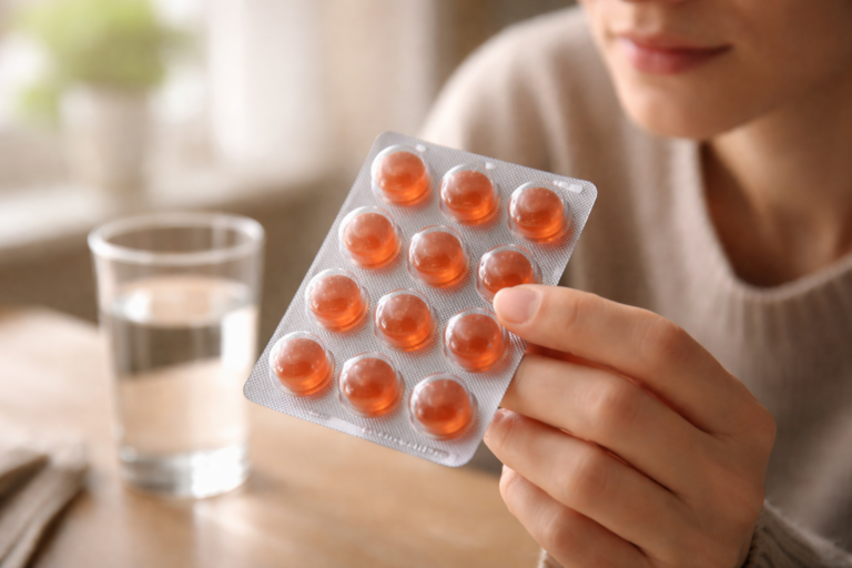 Таблетки от горла – повний гід 2026 – як обрати, види, користь і правда про лікування таблетки от горла